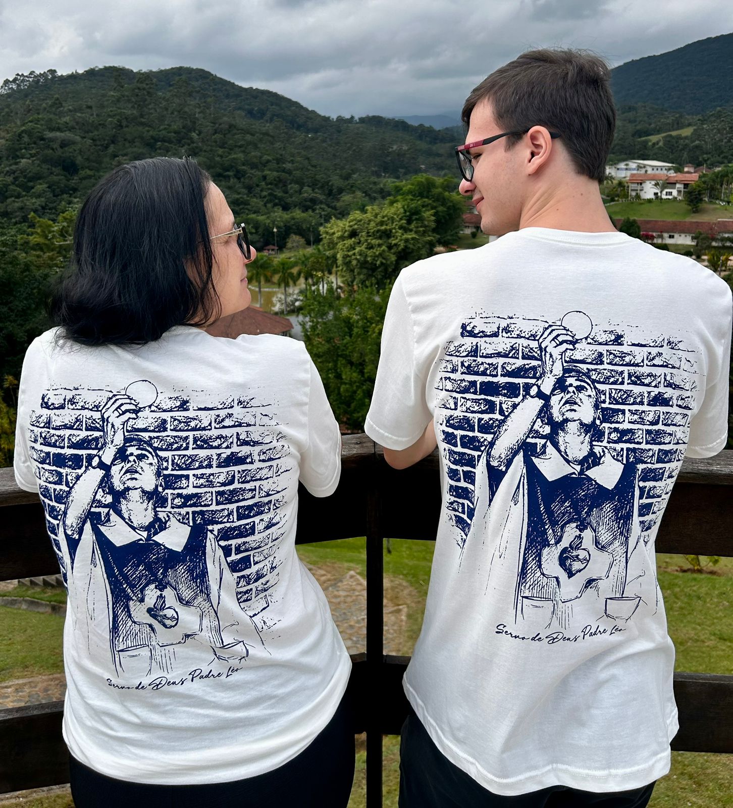 Camiseta Buscai as Coisas do Alto - Padre Léo